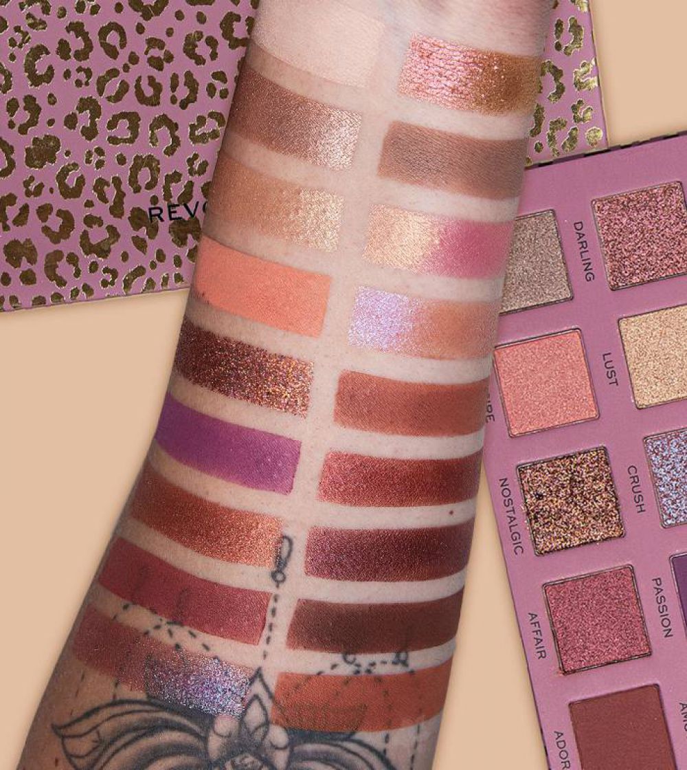 REVOLUTION New Neutral Romance Palette رفليوشن ظلال العيون